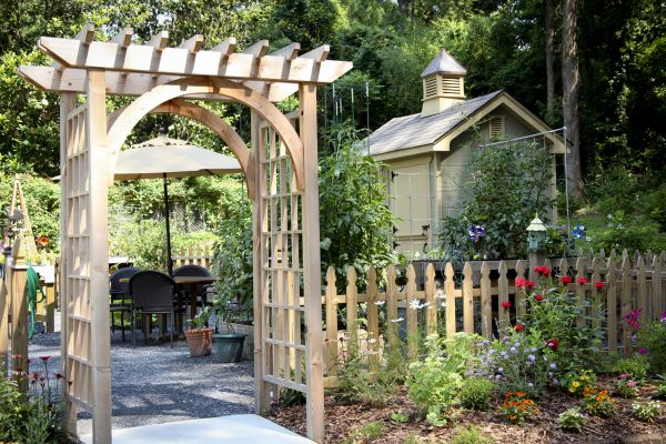Trellis Mounting in Bella Vista